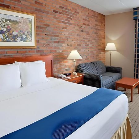 Holiday Inn Express Toronto East - Scarborough By Ihg Εξωτερικό φωτογραφία