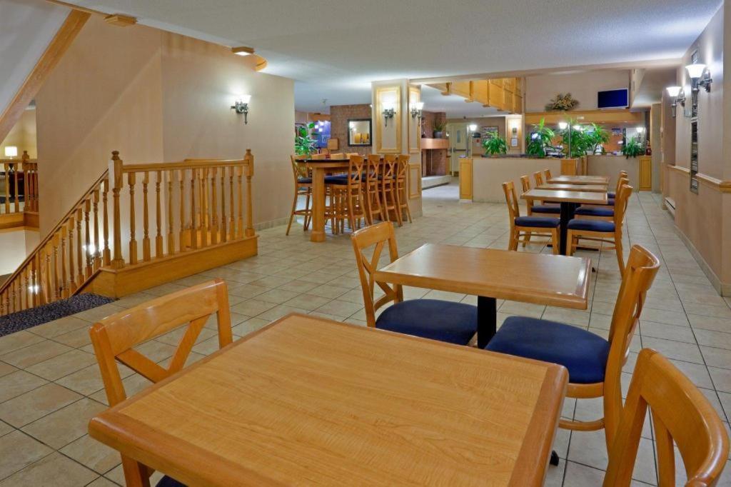 Holiday Inn Express Toronto East - Scarborough By Ihg Εξωτερικό φωτογραφία
