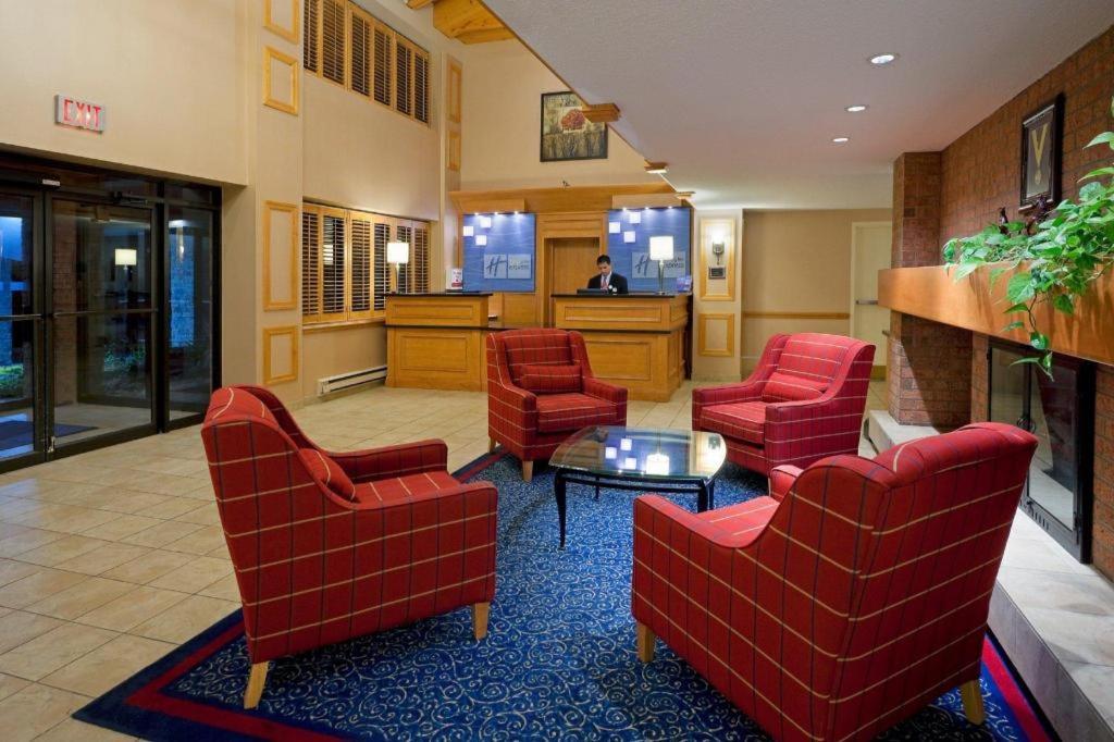 Holiday Inn Express Toronto East - Scarborough By Ihg Εξωτερικό φωτογραφία