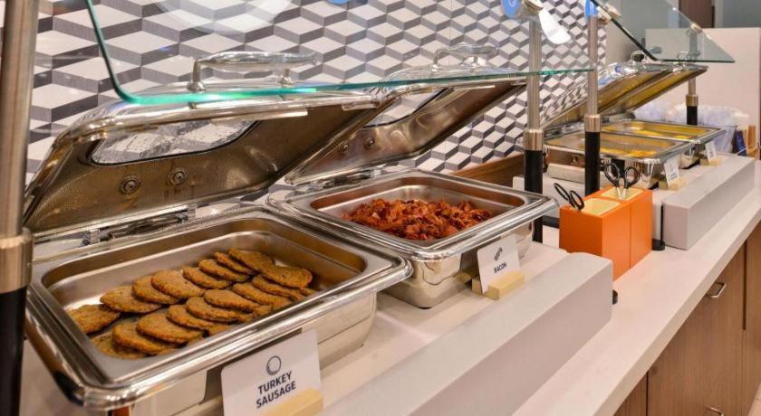 Holiday Inn Express Toronto East - Scarborough By Ihg Εξωτερικό φωτογραφία