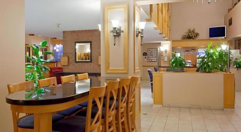 Holiday Inn Express Toronto East - Scarborough By Ihg Εξωτερικό φωτογραφία