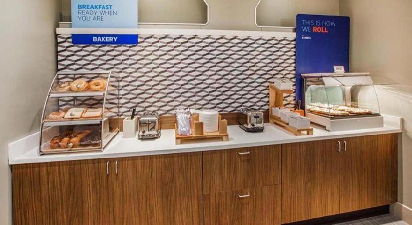 Holiday Inn Express Toronto East - Scarborough By Ihg Εξωτερικό φωτογραφία